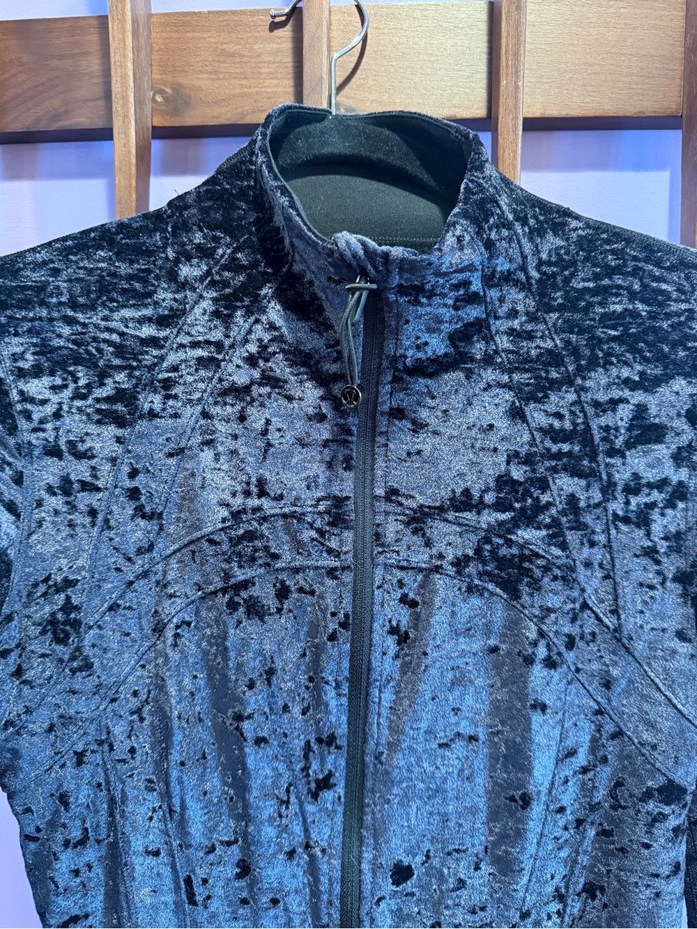 lululemon define jacket crushed velvet black 8 - Picture 4 of 6
